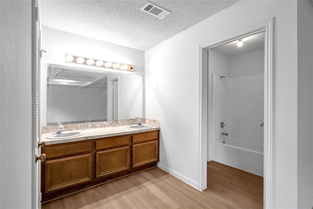 Angleton, Texas 77515, United States, 3 Bedrooms Bedrooms, ,2 BathroomsBathrooms,Residential,Active,163170