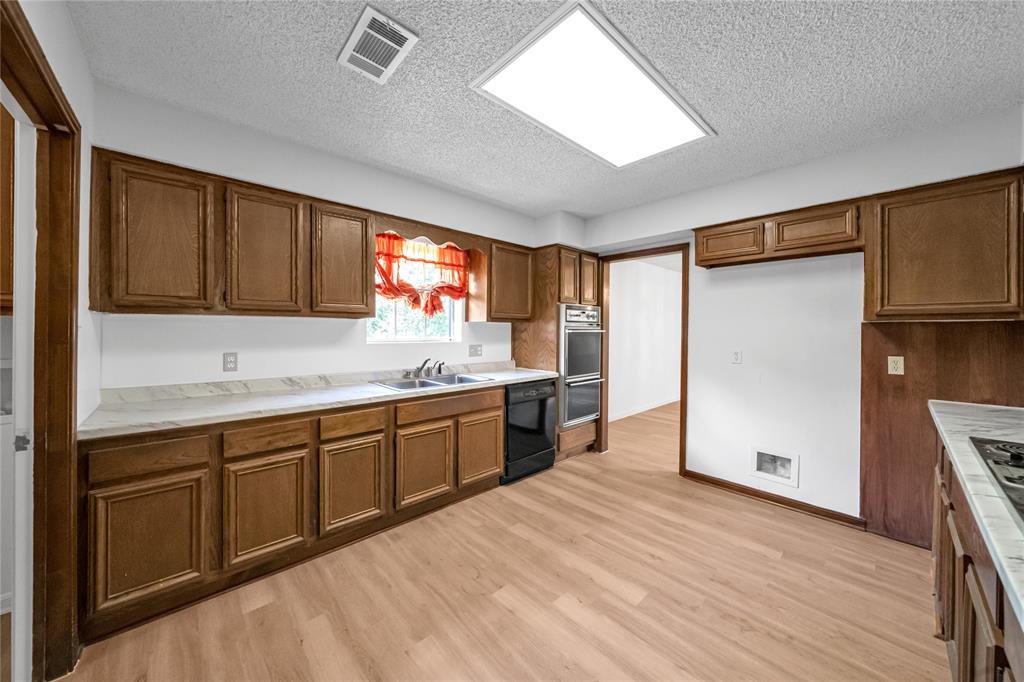 Angleton, Texas 77515, United States, 3 Bedrooms Bedrooms, ,2 BathroomsBathrooms,Residential,Active,163170