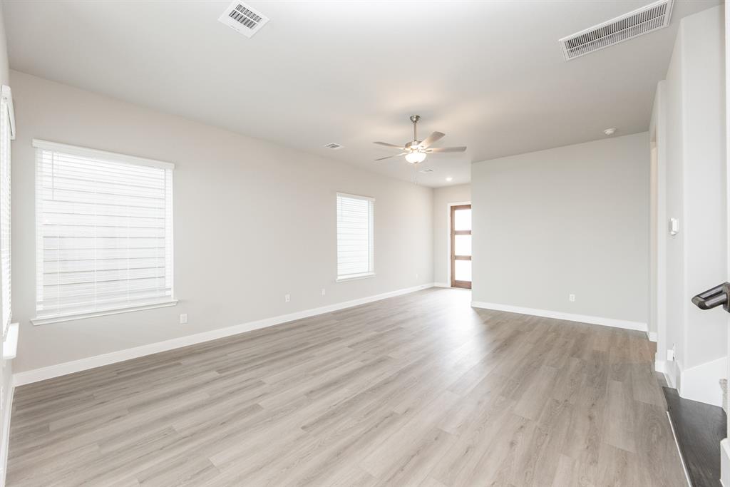 3011 Valley Peak Drive, Houston, Texas image 4