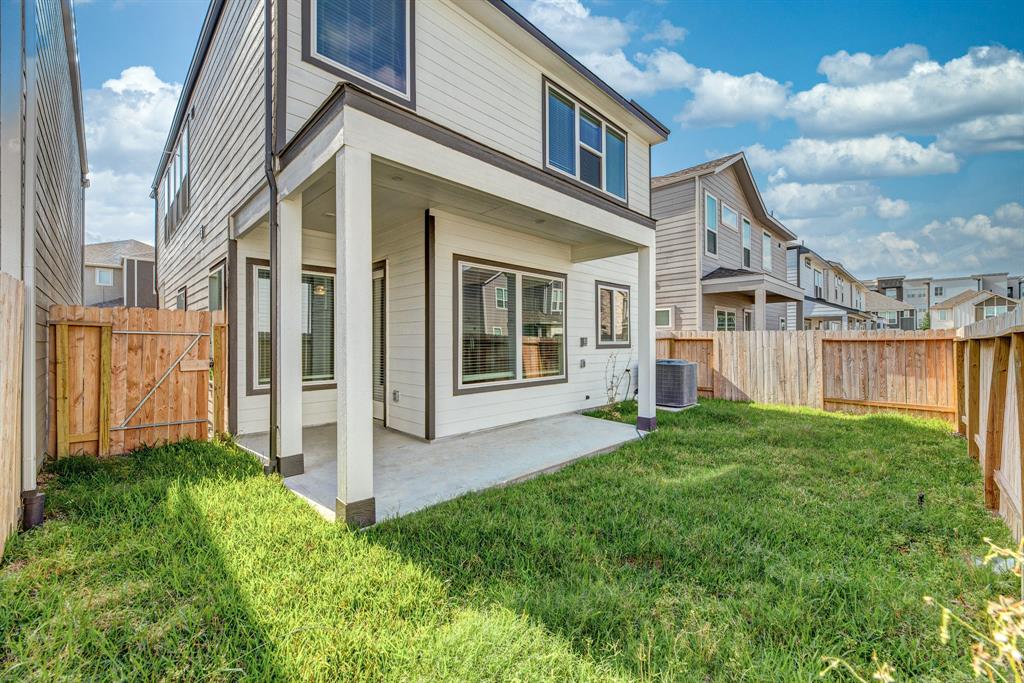 3011 Valley Peak Drive, Houston, Texas image 32
