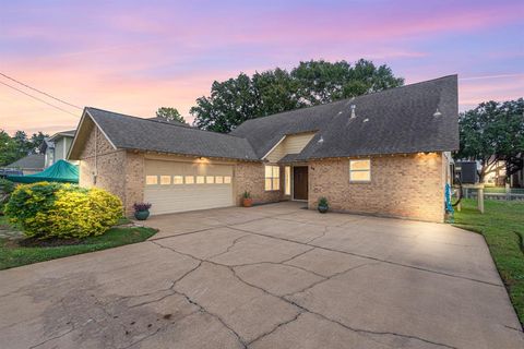 A home in Kemah