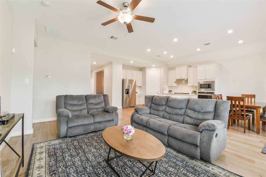 2379 Woodland Prairie Lane, Conroe, Texas image 7