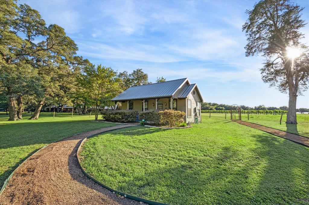 2727 Leonhardt Road, Round Top, Texas image 18