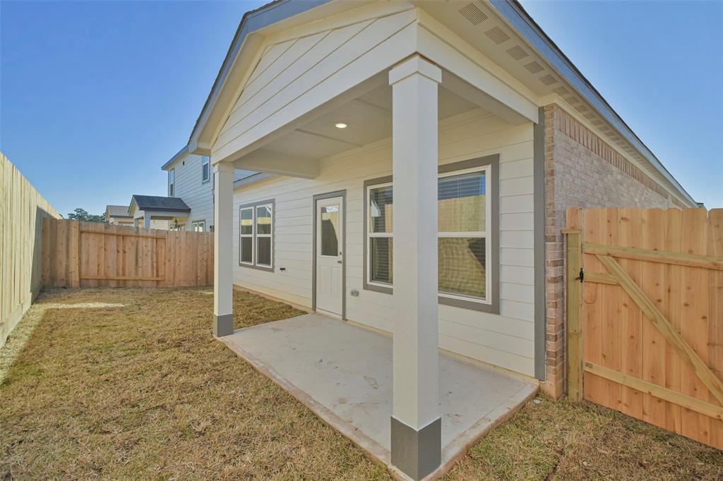 8478 Sweet Cherry Lane, Magnolia, Texas image 28