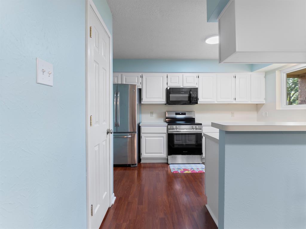 2616 La Mesa Street, Bay City, Texas image 13