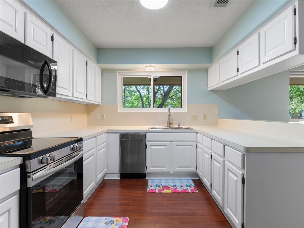 2616 La Mesa Street, Bay City, Texas image 14