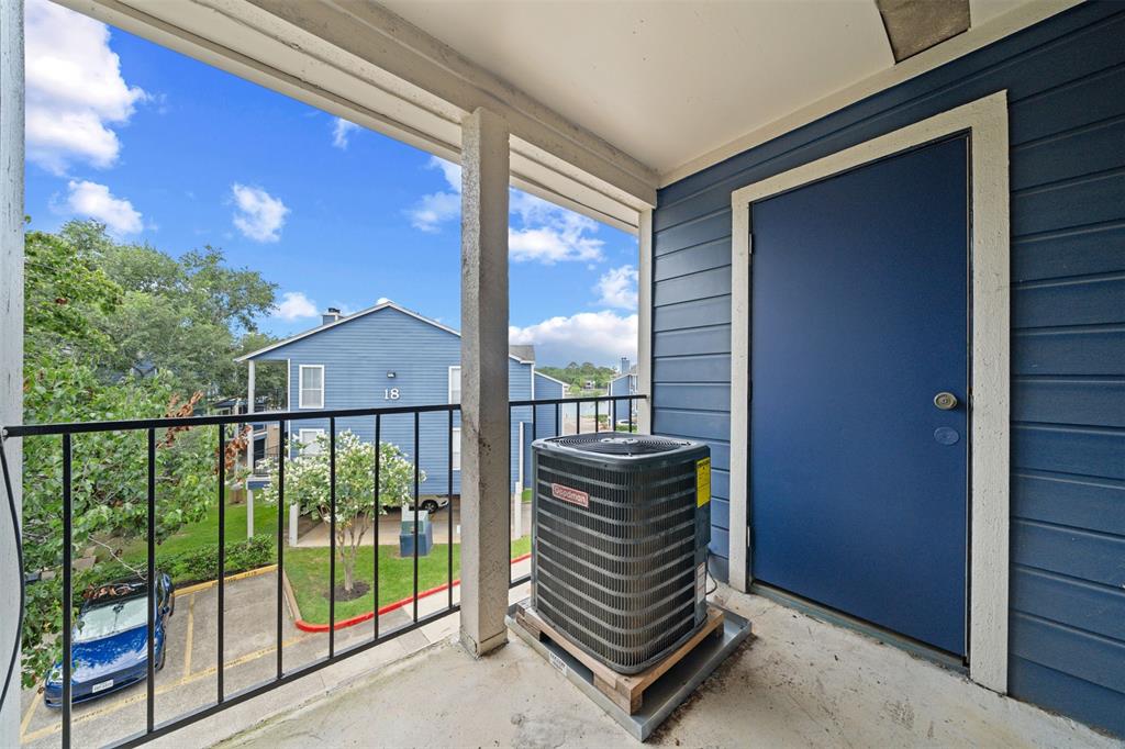 18519 Egret Bay Boulevard #1706, Webster, Texas image 19