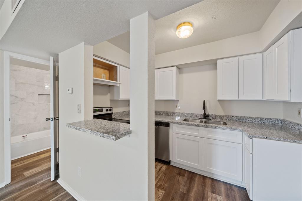 18519 Egret Bay Boulevard #1706, Webster, Texas image 7