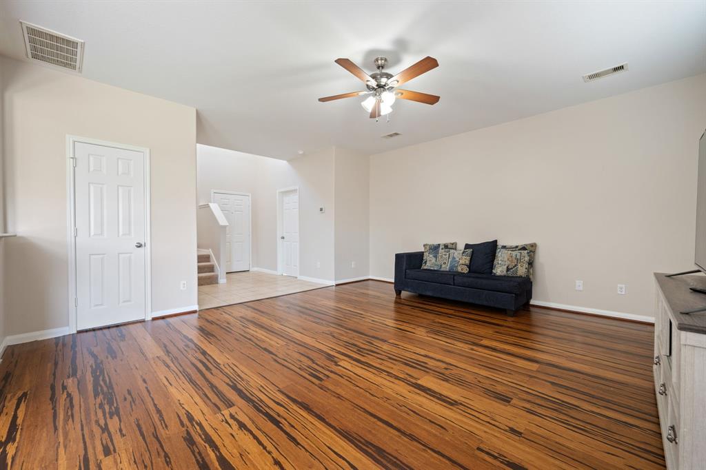 803 Marigold Road, Baytown, Texas image 12