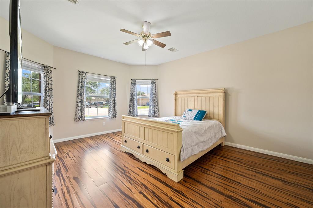 803 Marigold Road, Baytown, Texas image 15