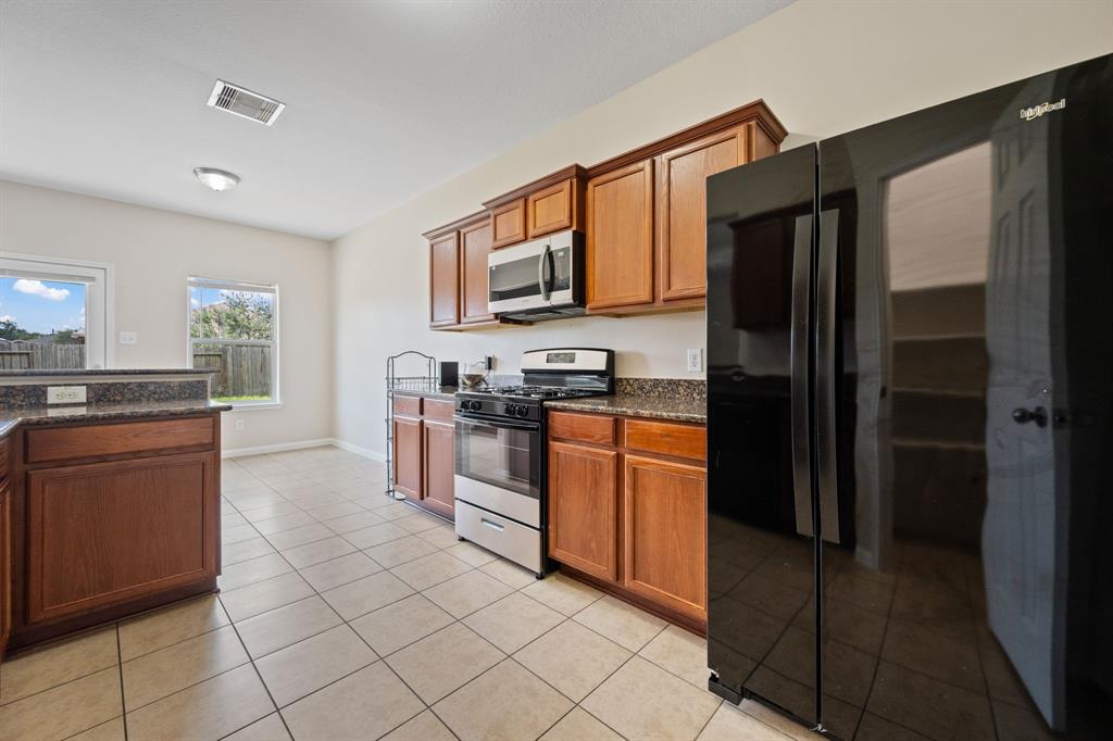 803 Marigold Road, Baytown, Texas image 5
