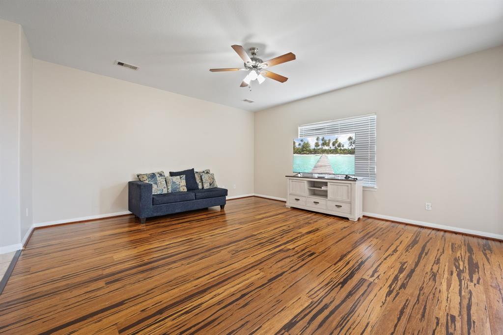 803 Marigold Road, Baytown, Texas image 10