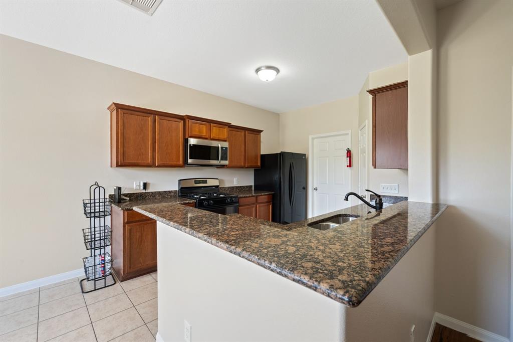 803 Marigold Road, Baytown, Texas image 8