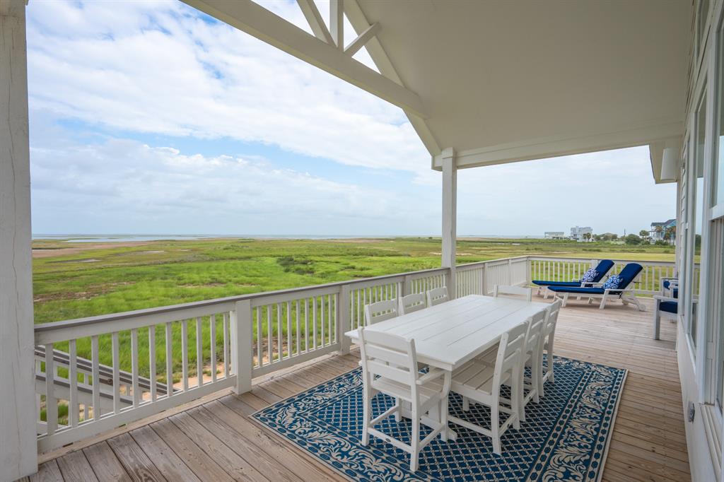 18414 Indian Beach Ct