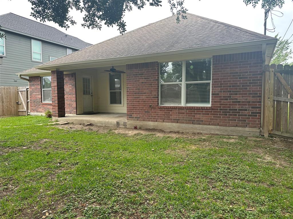211 San Jacinto Street, La Porte, Texas image 26