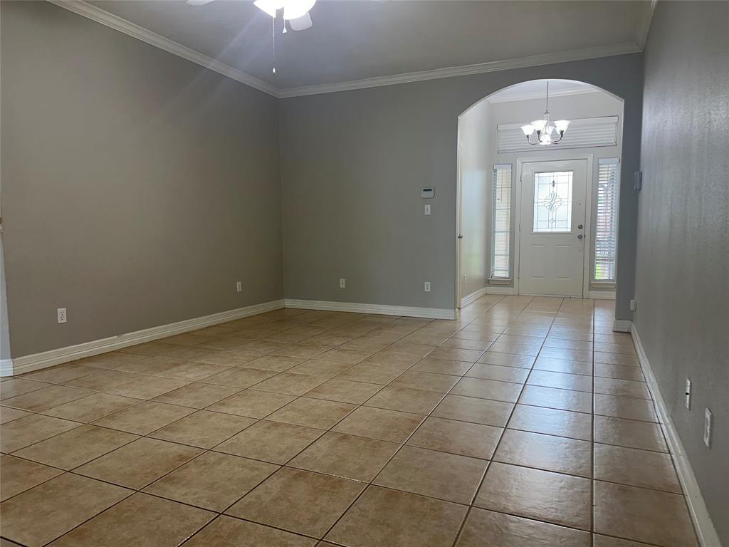 211 San Jacinto Street, La Porte, Texas image 6