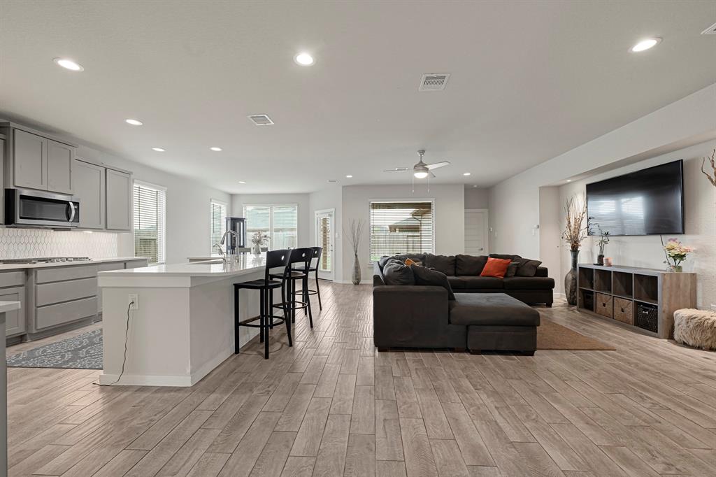 3011 Schultz Manor Ln