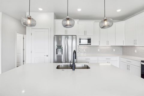 Homes For Sale - 1335 Sapphire Palms Court<br/> San Leon, TX 77539