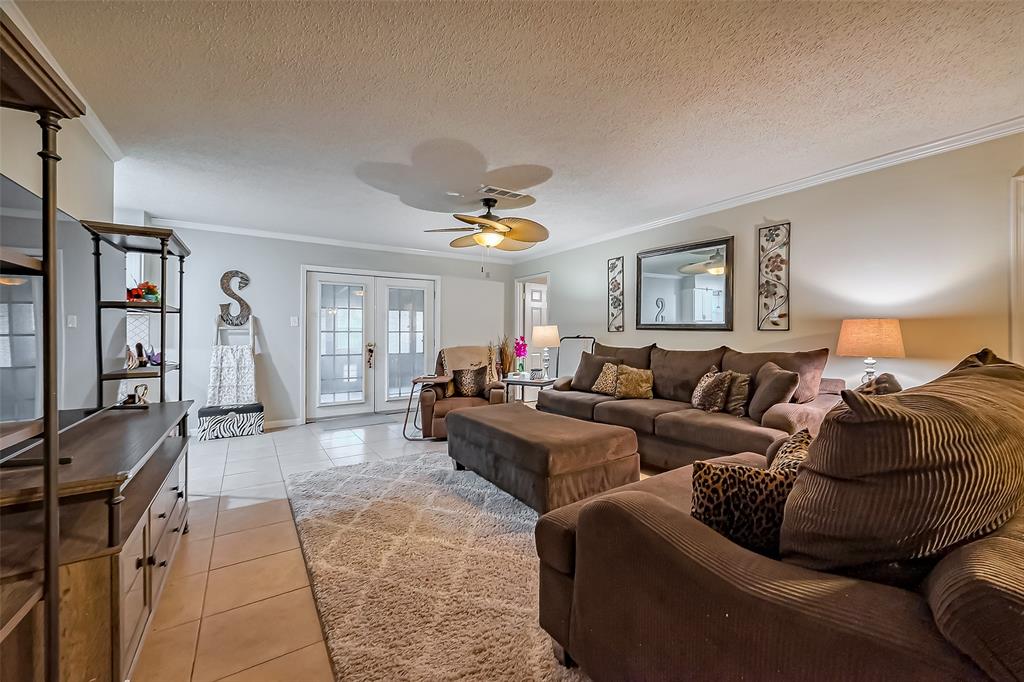 1210 E Brown Lane, Deer Park, Texas image 10