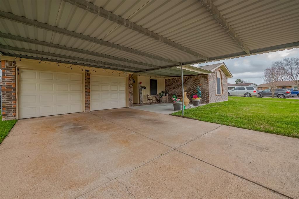 1210 E Brown Lane, Deer Park, Texas image 36