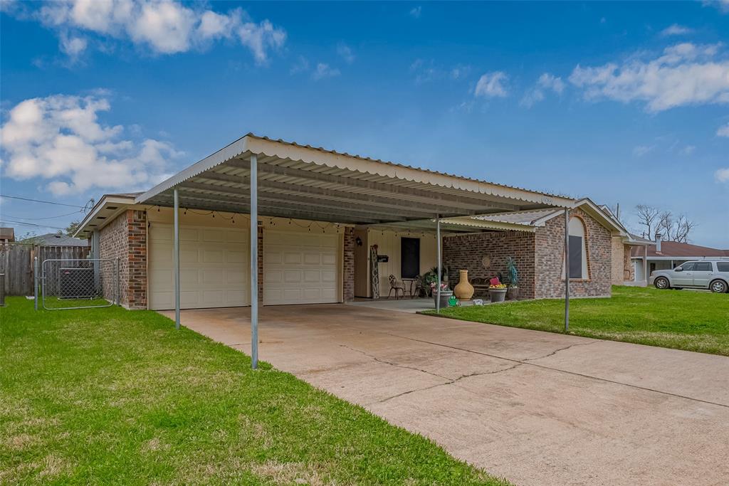 1210 E Brown Lane, Deer Park, Texas image 2