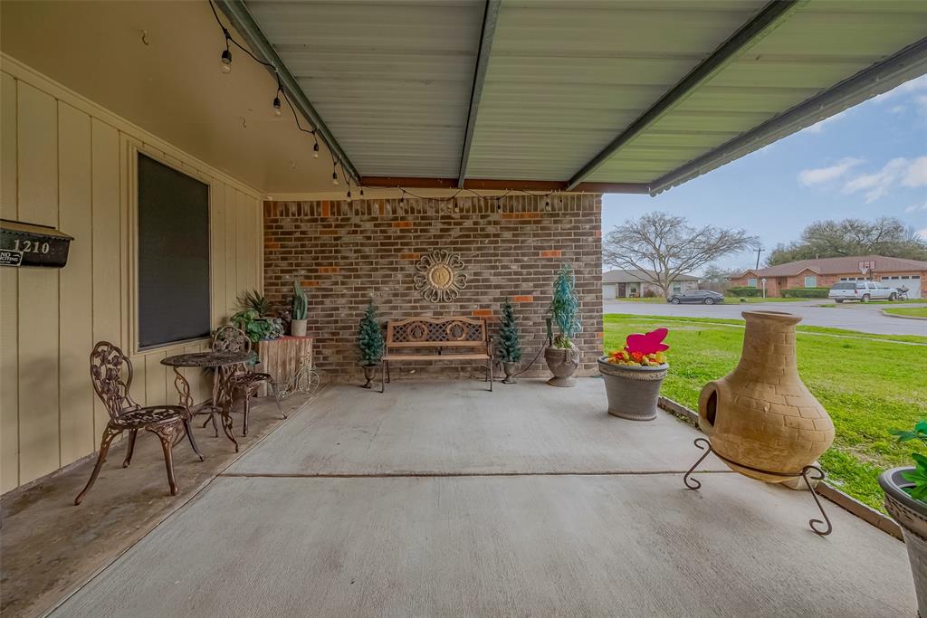 1210 E Brown Lane, Deer Park, Texas image 3