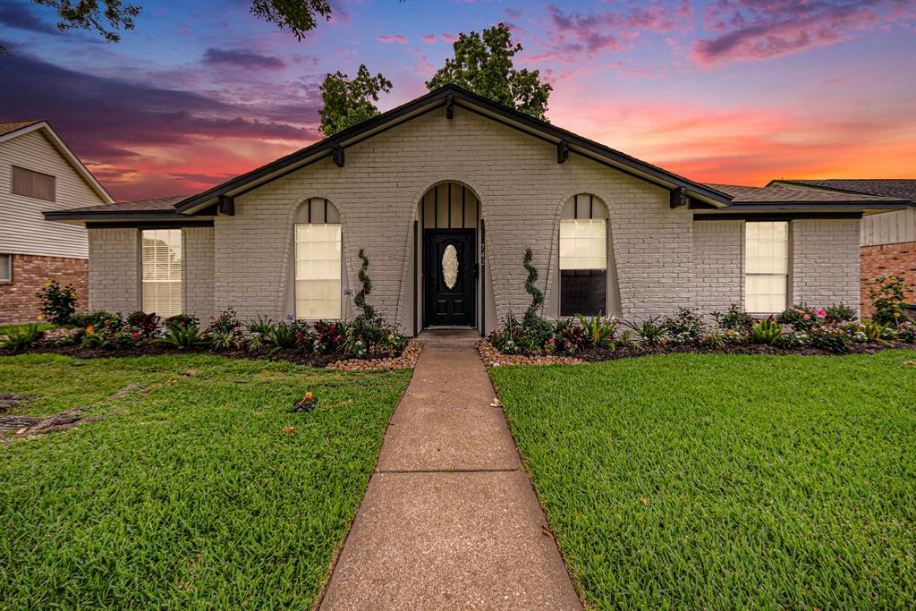 742 Yale Lane