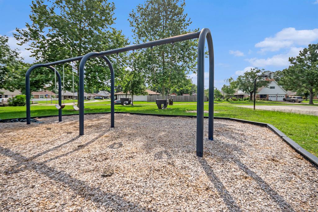 742 Yale Lane, Deer Park, Texas image 16