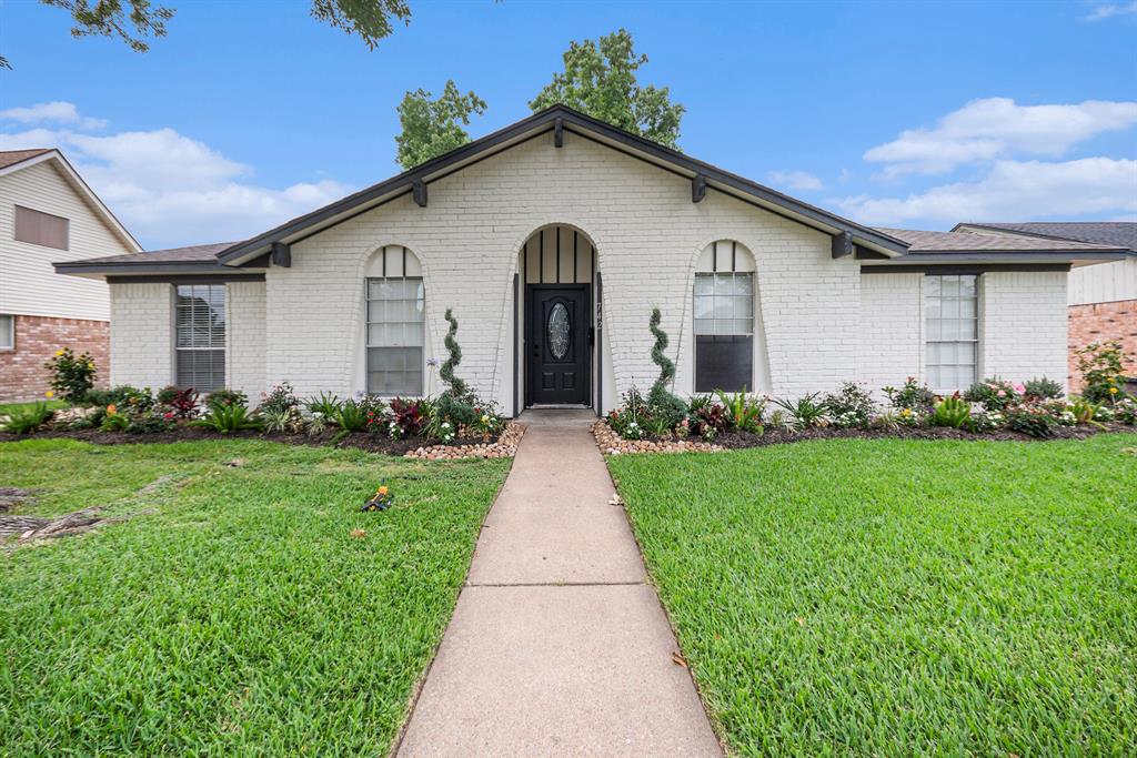 742 Yale Lane, Deer Park, Texas image 1