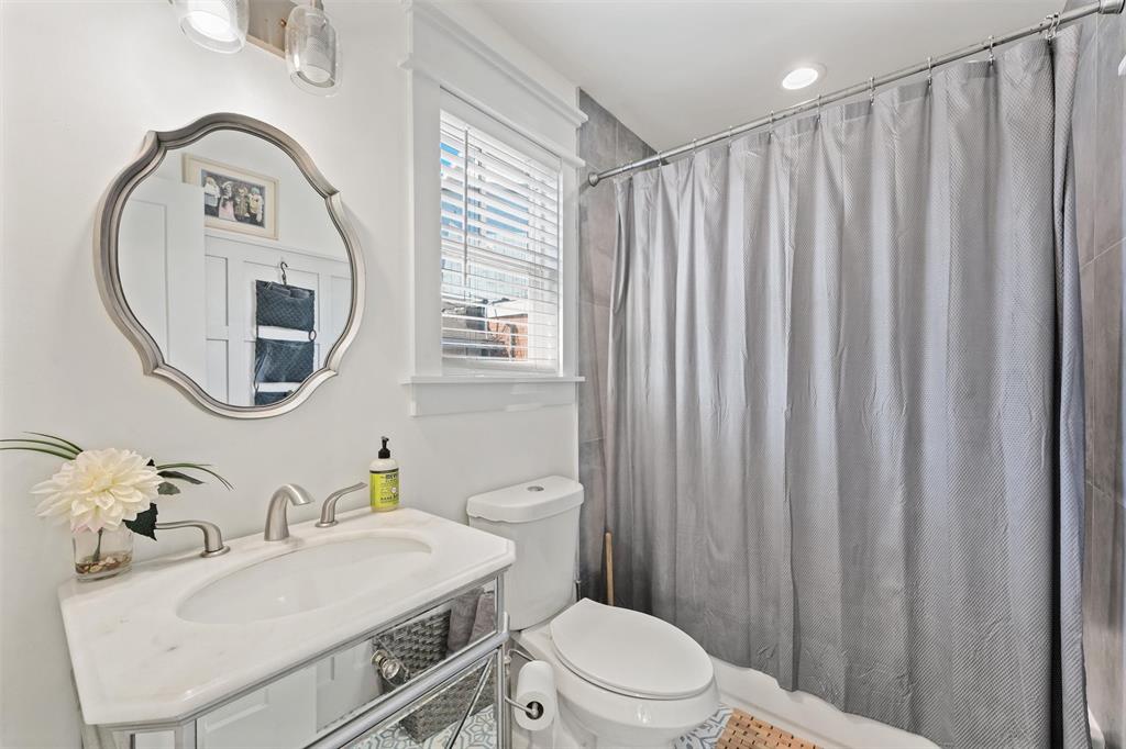 2907 Avenue M 1/2, Galveston, Texas image 35