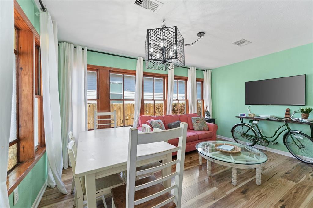 2907 Avenue M 1/2, Galveston, Texas image 5