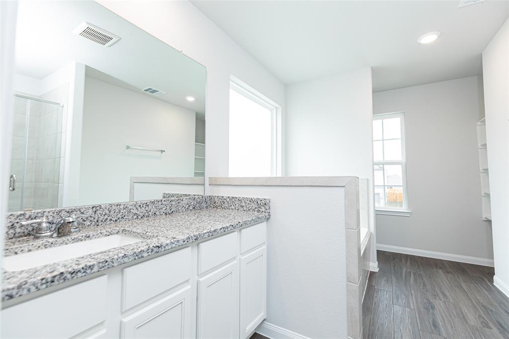 8113 Alpine Bearberry Drive, Houston, Texas image 19