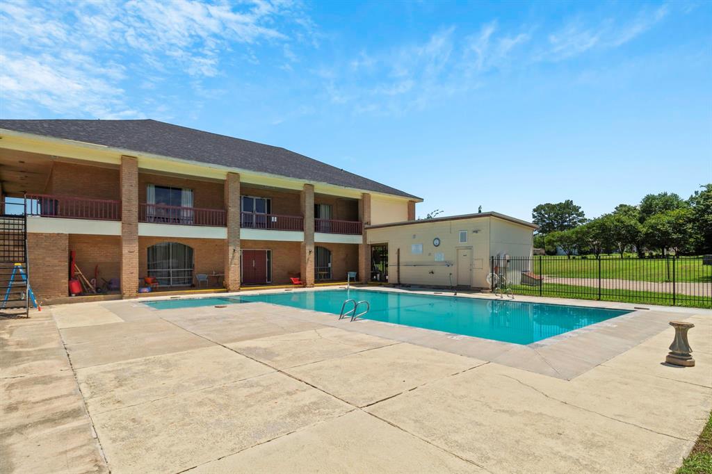 100 Edgewater Drive #43, Livingston, Texas image 25