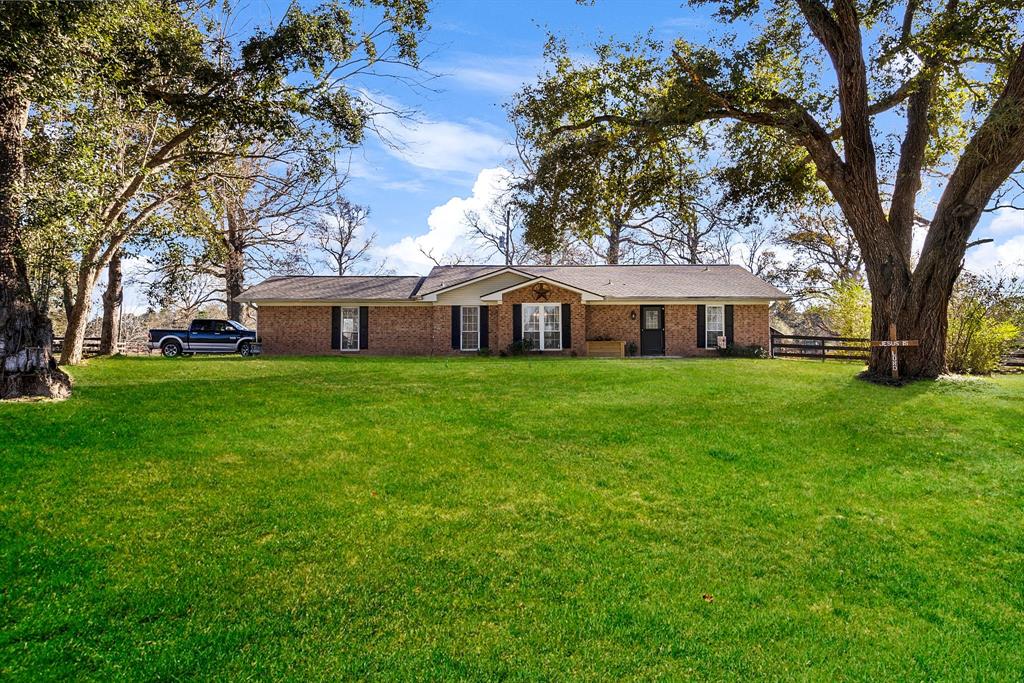 808 Castlewood Road, Livingston, Texas image 1