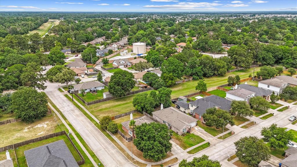 2510 Leichester Drive, Spring, Texas image 28