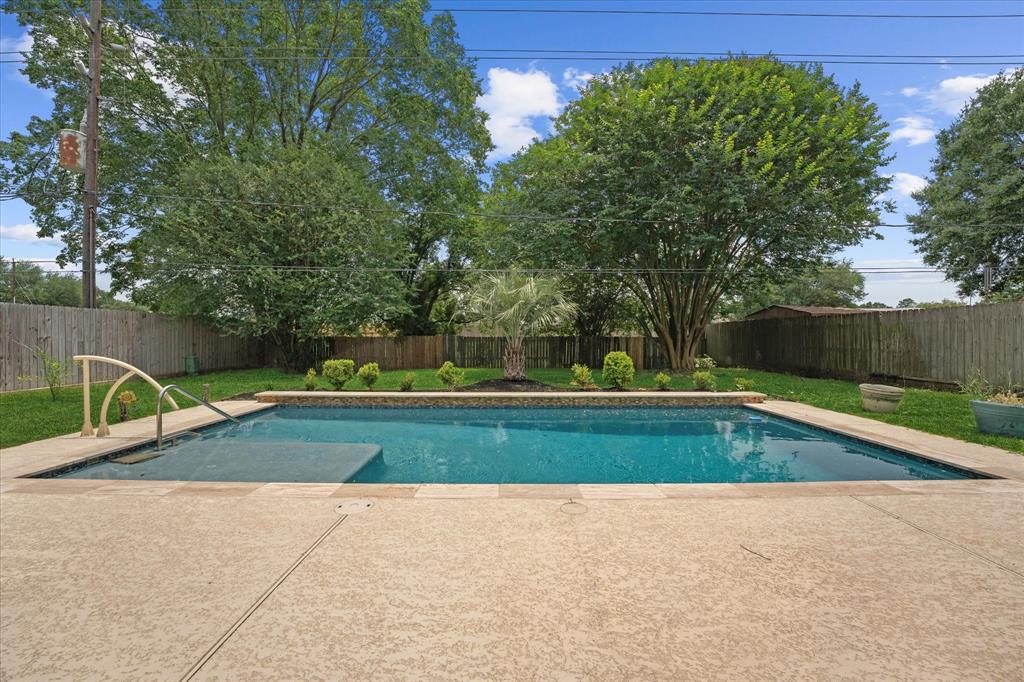 2510 Leichester Drive, Spring, Texas image 19