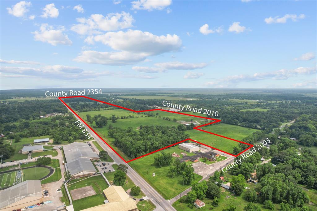 391 County Road 2010, Hardin, Texas image 1