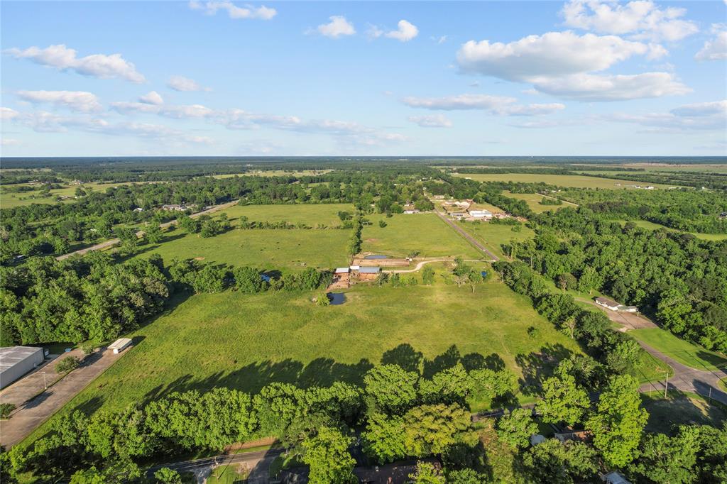 391 County Road 2010, Hardin, Texas image 17