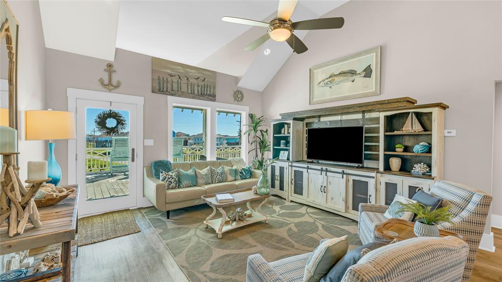 1979 Matt Drive, Crystal Beach, Texas image 5