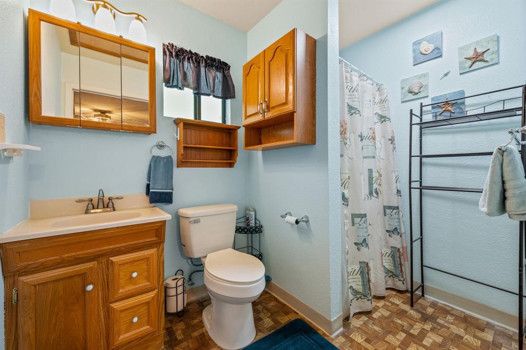134 Woodpecker, Livingston, Texas image 16