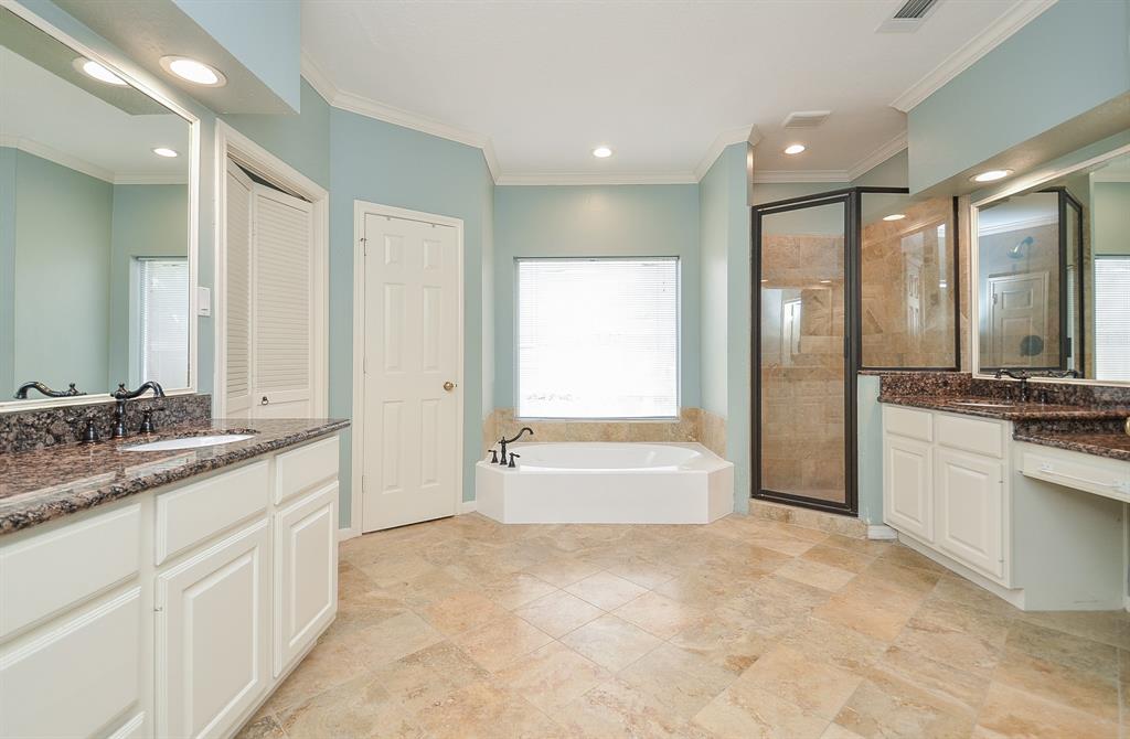 3510 S Lake Village Drive, Katy, Texas image 30
