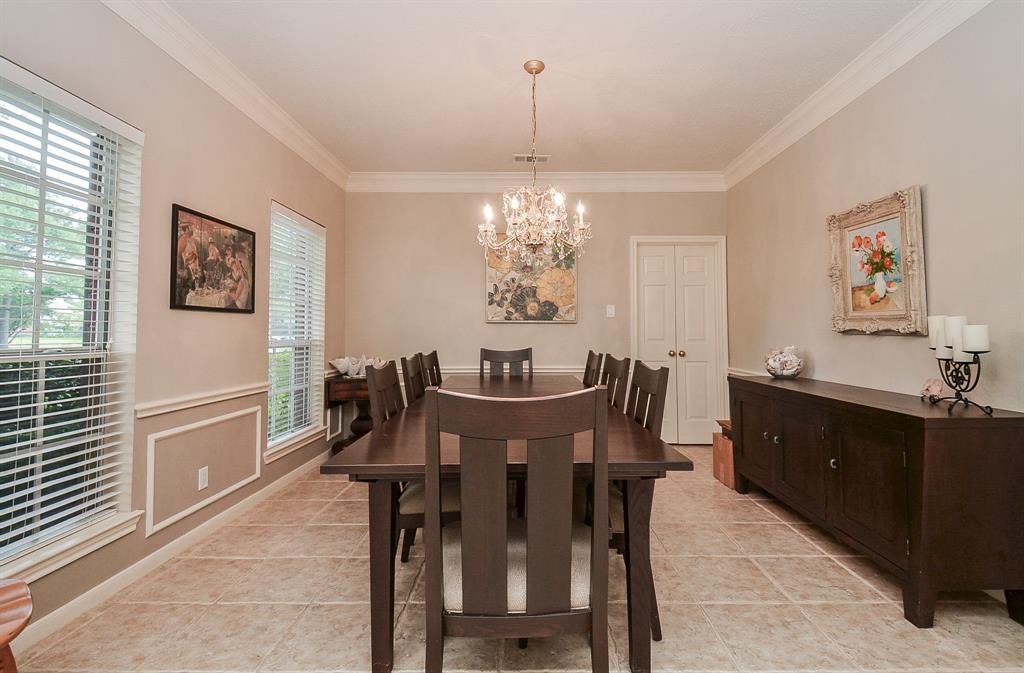 3510 S Lake Village Drive, Katy, Texas image 9