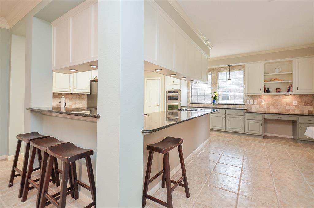 3510 S Lake Village Drive, Katy, Texas image 25