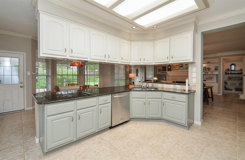 3510 S Lake Village Drive, Katy, Texas image 20