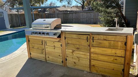 Photo of 6335 Tall Willow Drive, Houston, TX 77088 (MLS # 39855932)