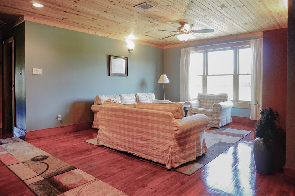 8786 State Highway 75, Huntsville, Texas image 23