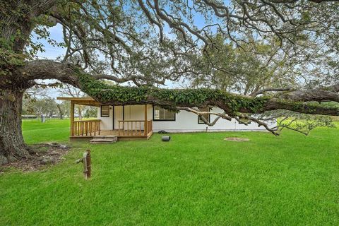 A home in Brazoria