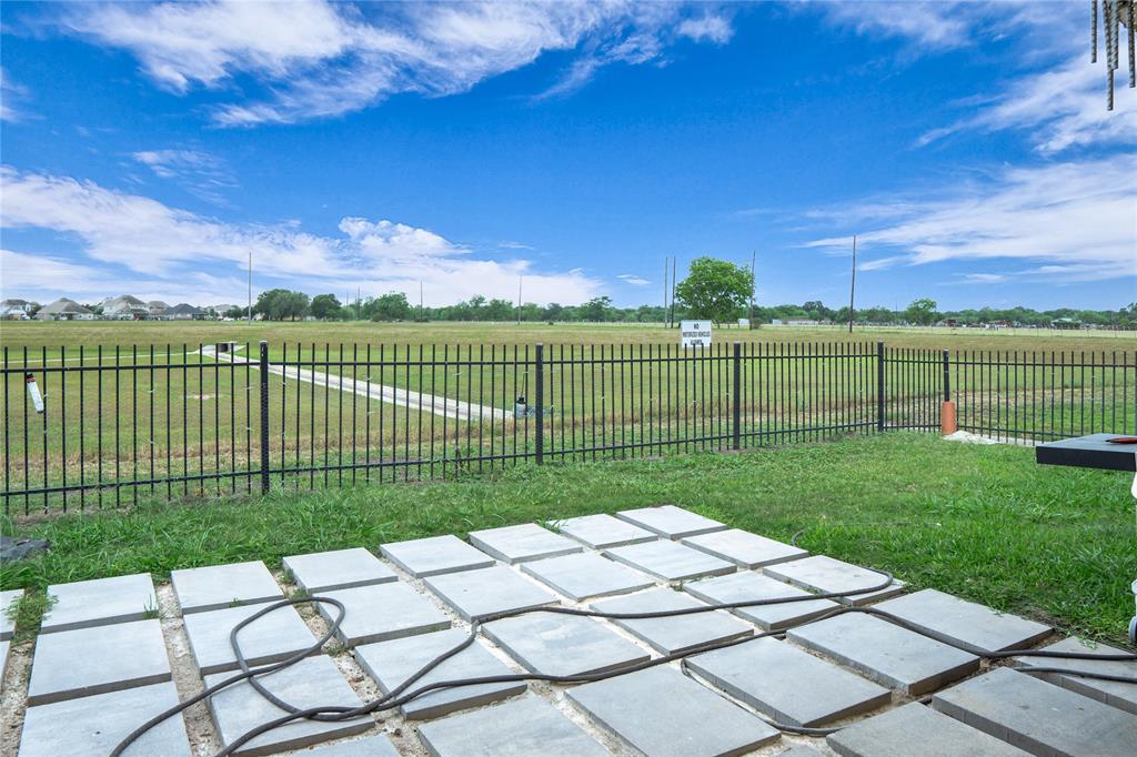 2914 Tulip Tree Trail, Rosenberg, Texas image 22