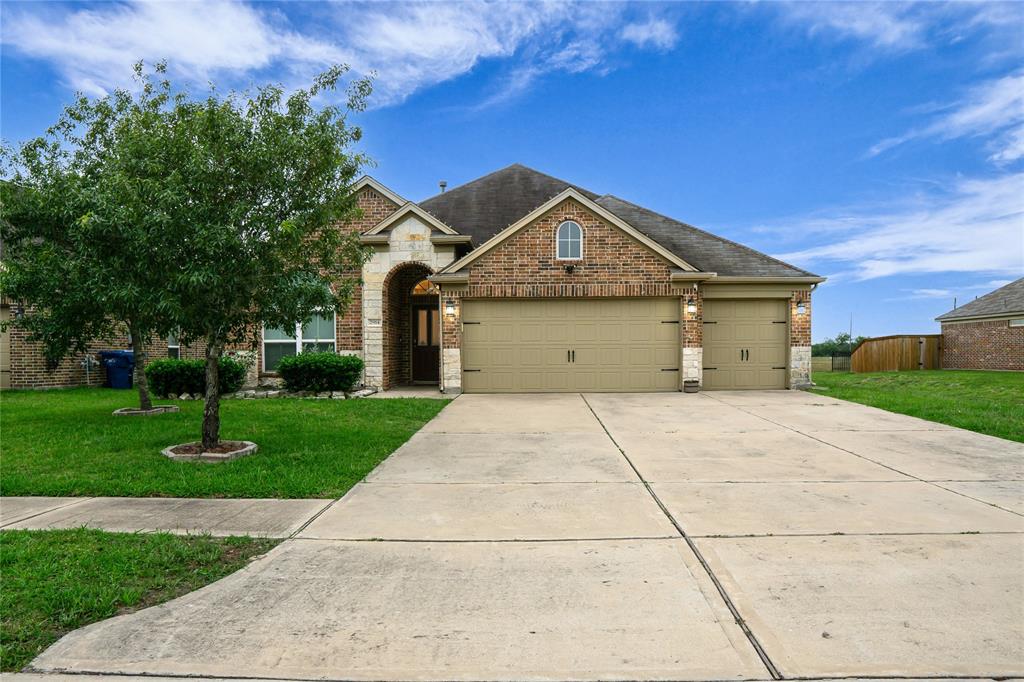 2914 Tulip Tree Trail, Rosenberg, Texas image 1