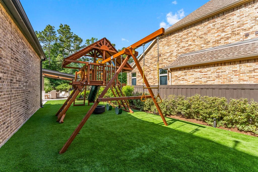 3974 Rolling Thicket Drive, Spring, Texas image 46